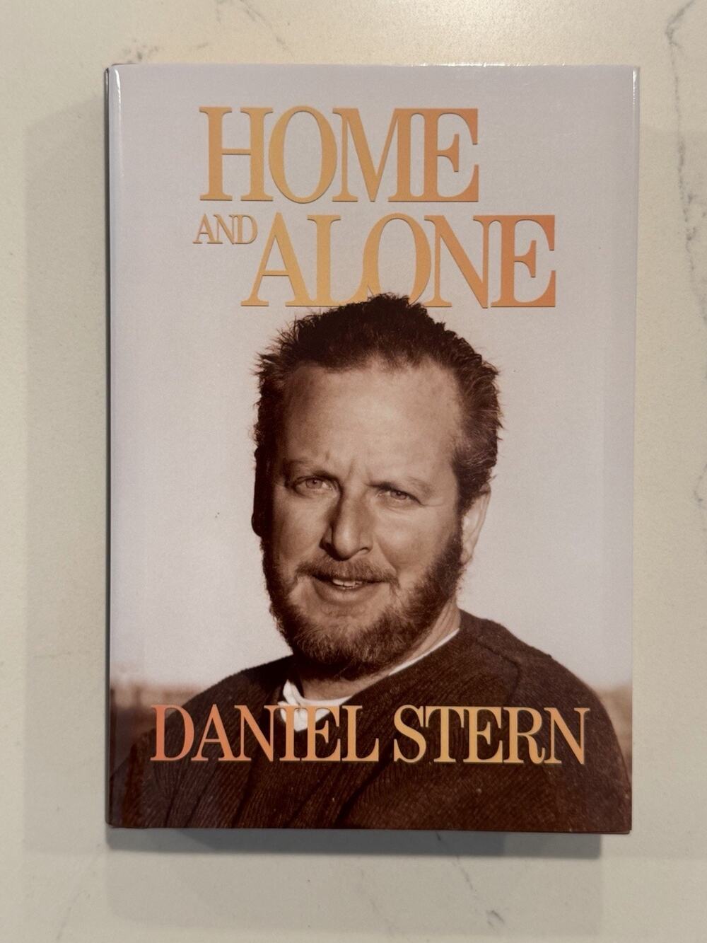 Daniel Stern Signed Home And Alone Book AUTOGRAPHED Home Alone COA